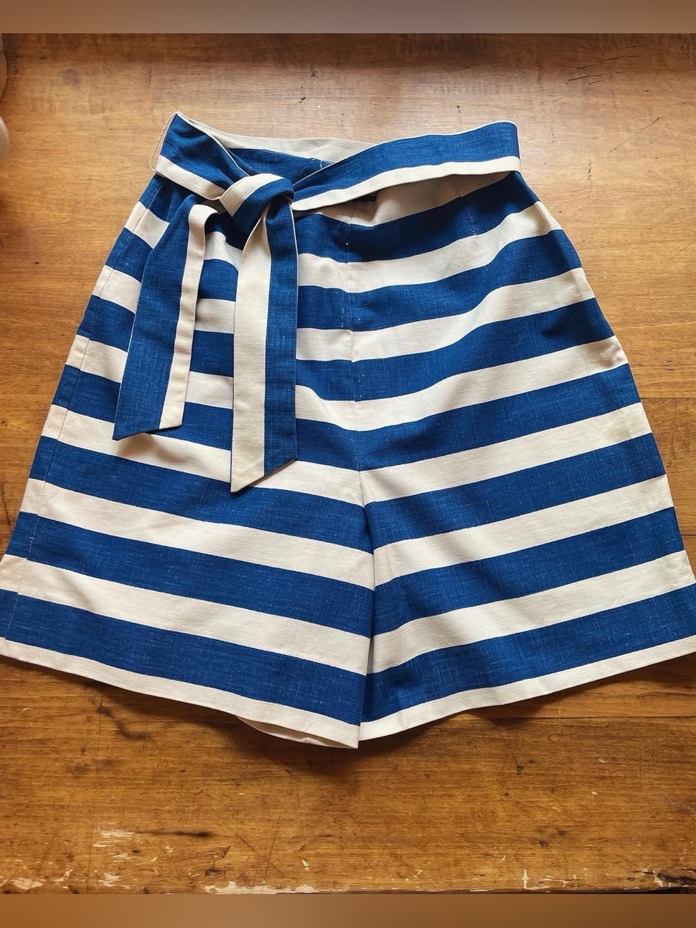 1950s High-Waist Blue and White Striped Shorts with Tie Belt